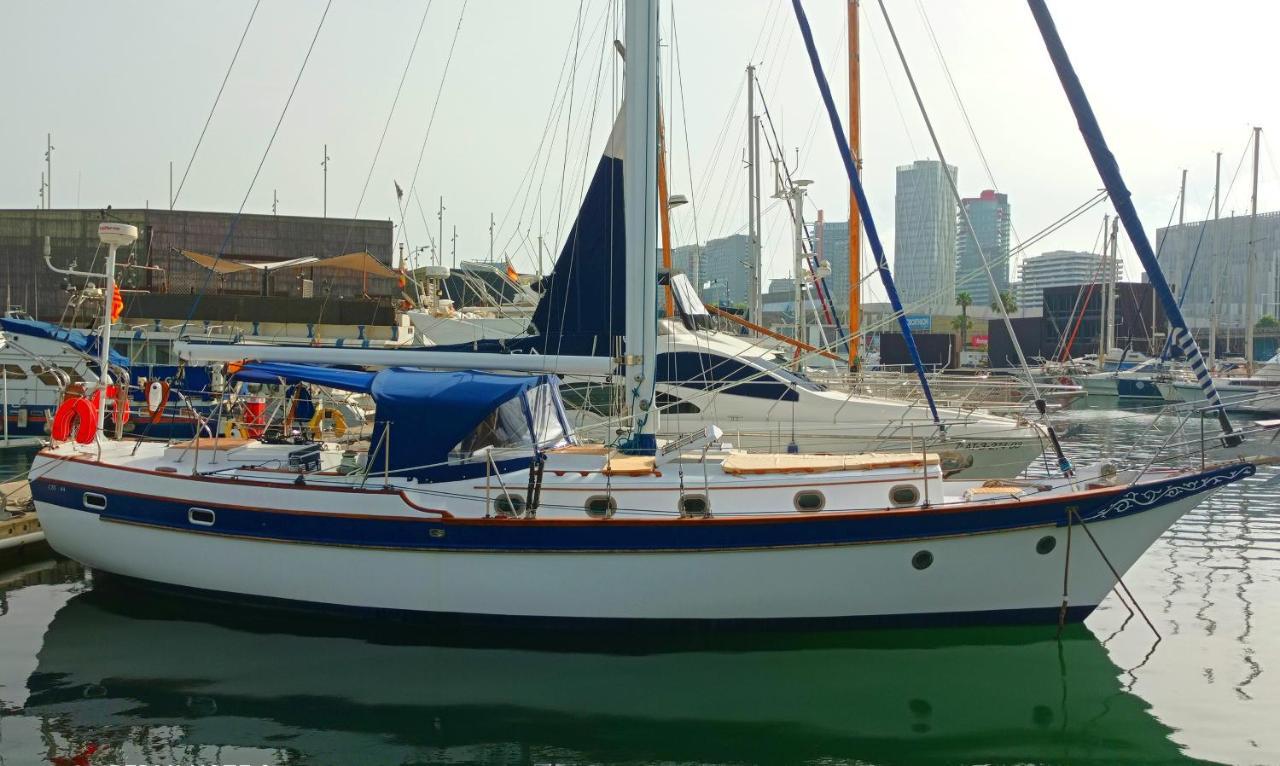 Spacious And Cozy Caribbean Boat In Barcelona Sant Adria de Besos Exterior photo